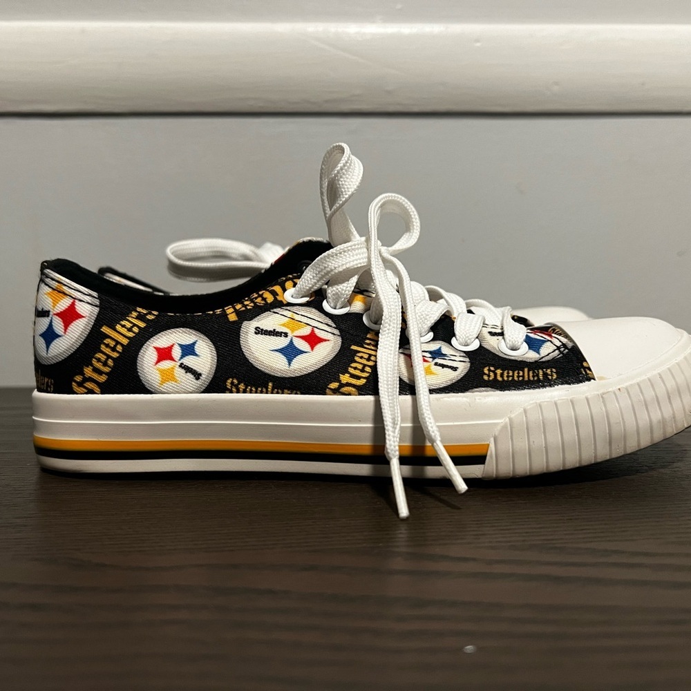 Steelers shoes Black and White Logo Sneakers - Picture 3 of 6